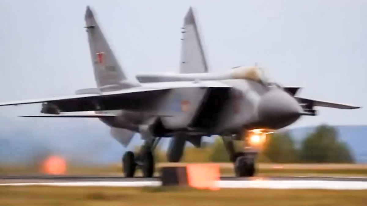 Nato: Vier MiG-31 drehen ab: Russische Kampfjets versetzen Polen in höchste Alarmbereitschaft