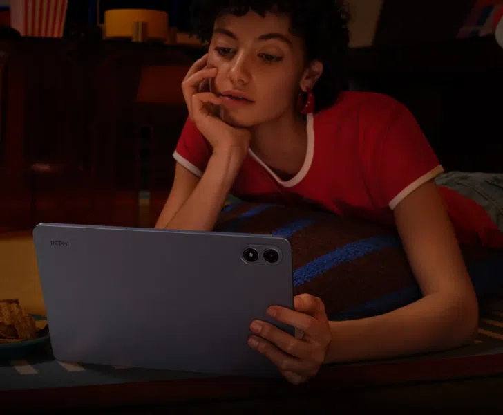 Redmi Pad 2 Pro in der Hand