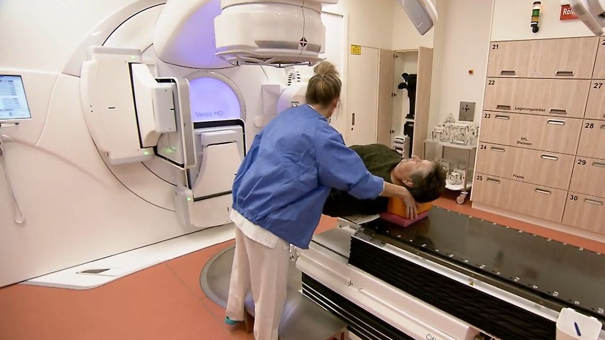 Neuer Ansatz in Chemnitz: Riskante Therapie soll Arthrose-Patienten helfen