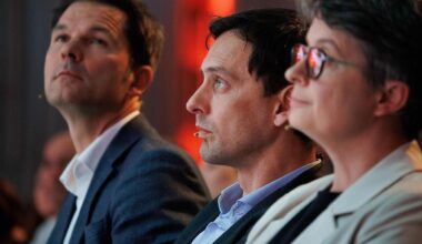 Berlin & Brandenburg: Doppelrücktritt bei der SPD: Krach setzt auf Zusammenhalt