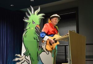 Bunte Narretei im Grünen Kakadu: Die Unsichtbare Römergarde lud zu den Saturnalien. - Foto: gik