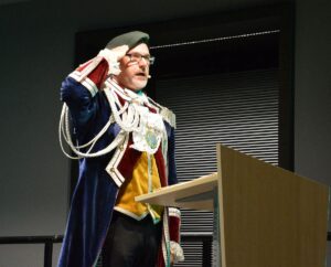 Strammstehen für die Bundeswehr? Nicht beim Narren-Protokoll von Gunther Raupach. - Foto: gik