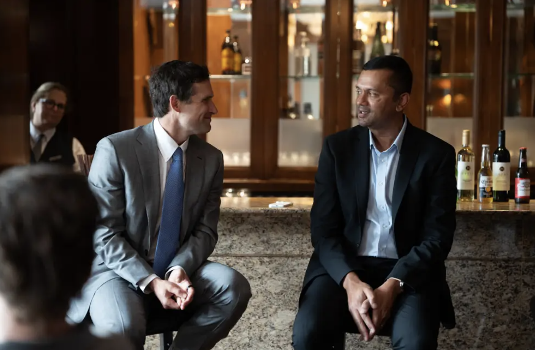 Sam Lessin und Sunil Rajaraman sprechen über das richtige Verhalten von Gründern in gesellschaftlichen Situationen.