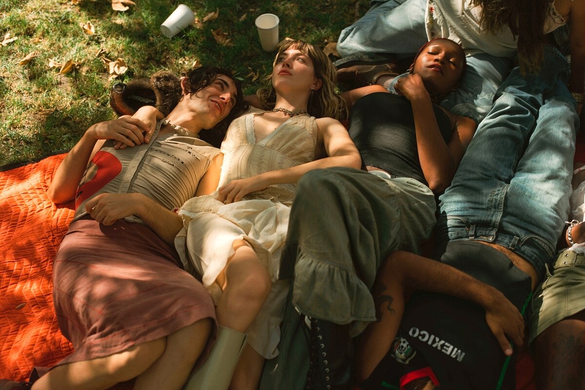 Hirnforscher erklärt warum unser Gehirn soziale Interaktionen braucht