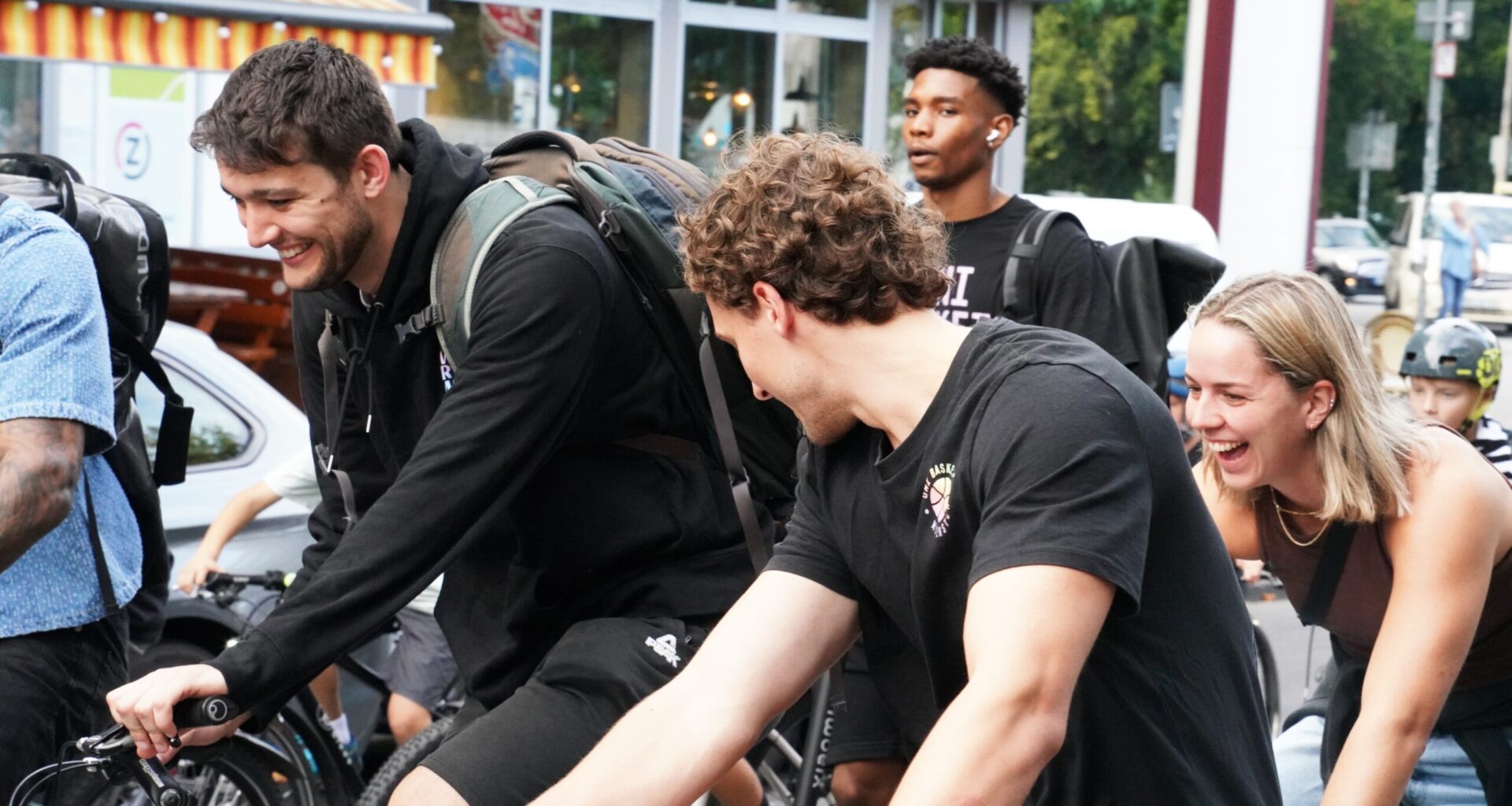 Fan-Hinweise zum Freitag-Heimspiel gegen Köln – Uni Baskets