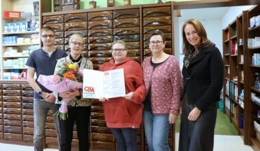 Ulmen-Apotheke in Duisburg erhält 2000. QM-Zertifikat / Ein wichtiger Meilenstein ...