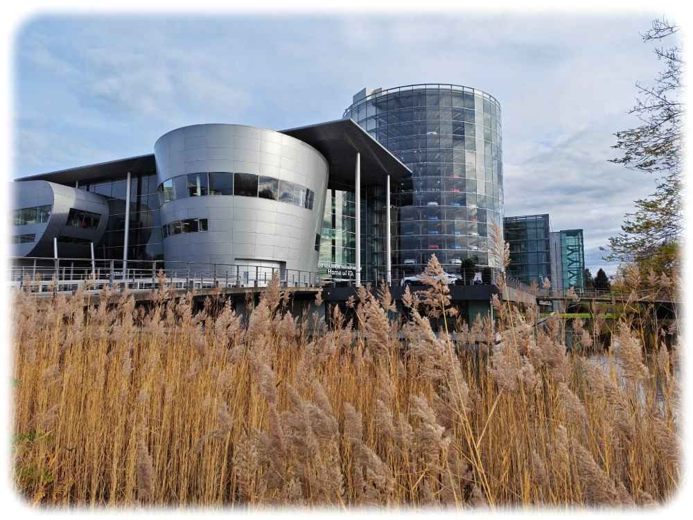 Die VW-Manufaktur Dresden ist Gastgeber für die "Hub disrupt" zum Thema ManufacturingX. Foto: Heiko Weckbrodt