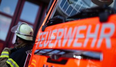 Hamburg & Schleswig-Holstein: Vater und Tochter bei Wohnungsbrand in Norderstedt verletzt