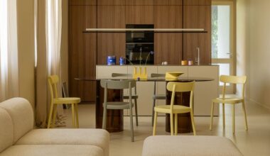 Colour Drenching in Buttergelb: So verbindet diese Maisonettewohnung in Pavia zwei aktuelle Trends