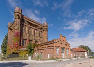 Umgedrehte Kommode Bremen