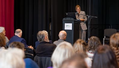 Prof. Ulrike Ravens-Sieberer präsentierte in Kiel bei der Jahrestagung des Berufsverbandes der Kinder- und Jugendärzte BVKJ neueste Daten der Copsy-Studie.