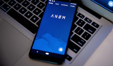 Die Kryptohandys mit dem Messengerdienst Anom verbreitete das FBI selbst in der kriminellen Unterwelt.