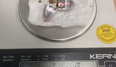 HZA-N: Da "qualmen die Socken": Haschfund am Nürnberger Flughafen