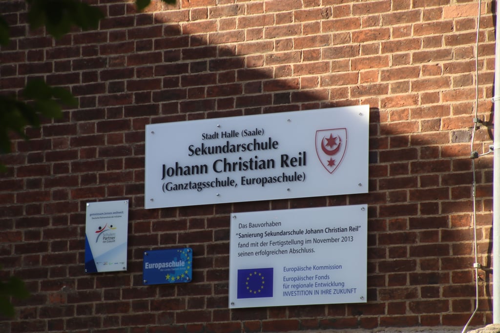 Die Staatsanwaltschaft Halle ermittelt gegen einen Lehrer der Sekundarschule „Johann Christian Reil“ in Halle. Gegen ihn wurden Vorwürfe des sexuellen Missbrauchs erhoben.