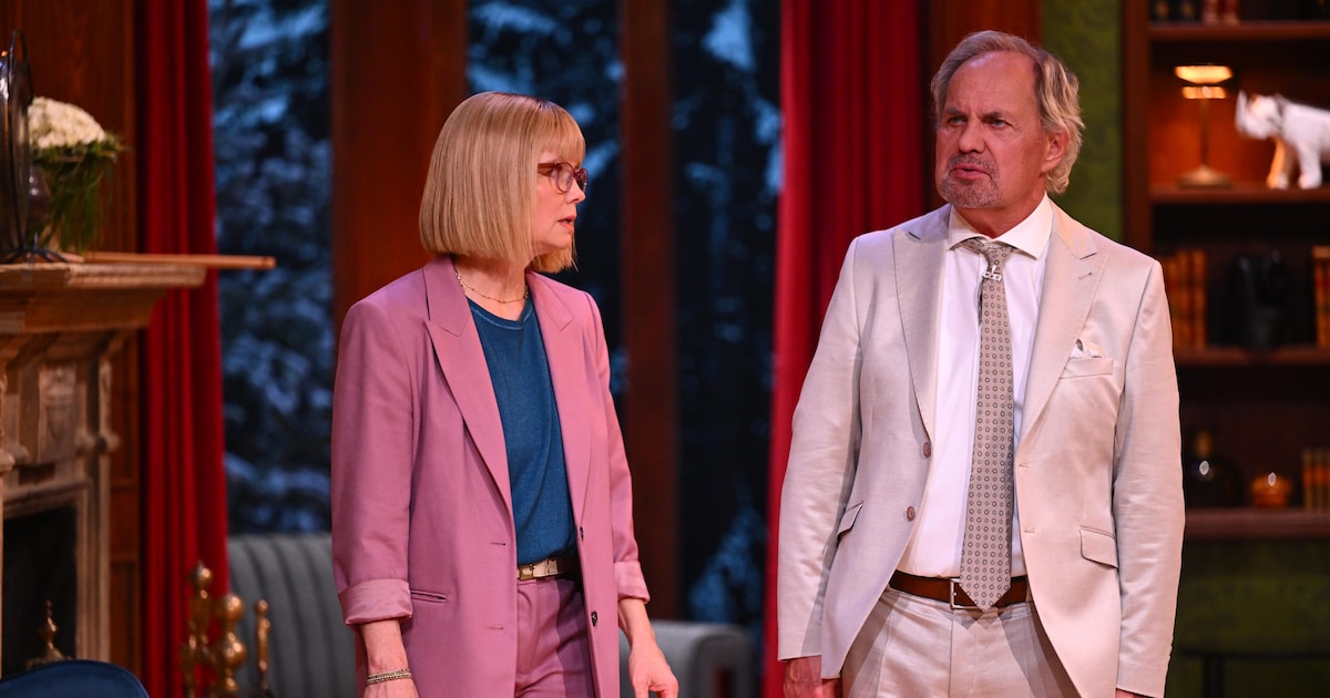 Als Annette Frier ihre Hosentaschen leert, bricht das Publikum in Gelächter aus