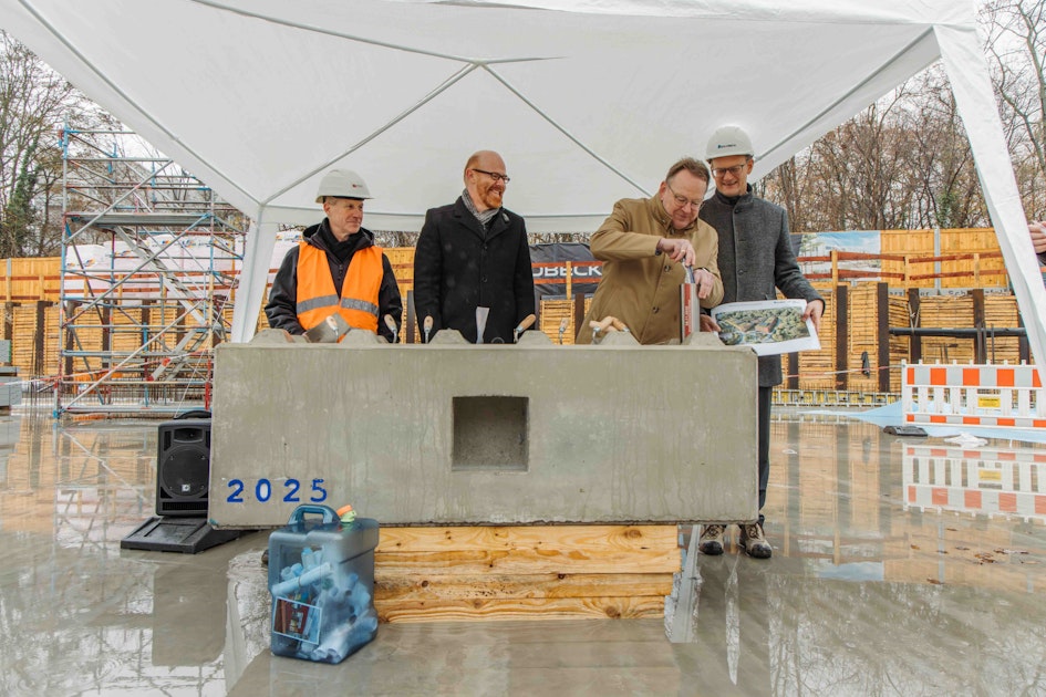 Schulbau in Köln: Grundsteinlegung für neue Realschule in Deutz