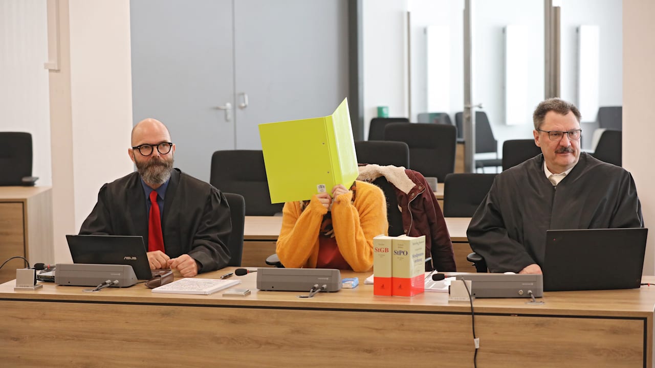 Bundesanwaltschaft: Neonazi-Mörder zahlten Dankesfahrt nach Disneyland | Regional