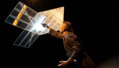 Artisten-Star schult das Staunen: So ist der Ein-Mann-Zirkus auf dem Münchner Tollwood – eine Kritik - München