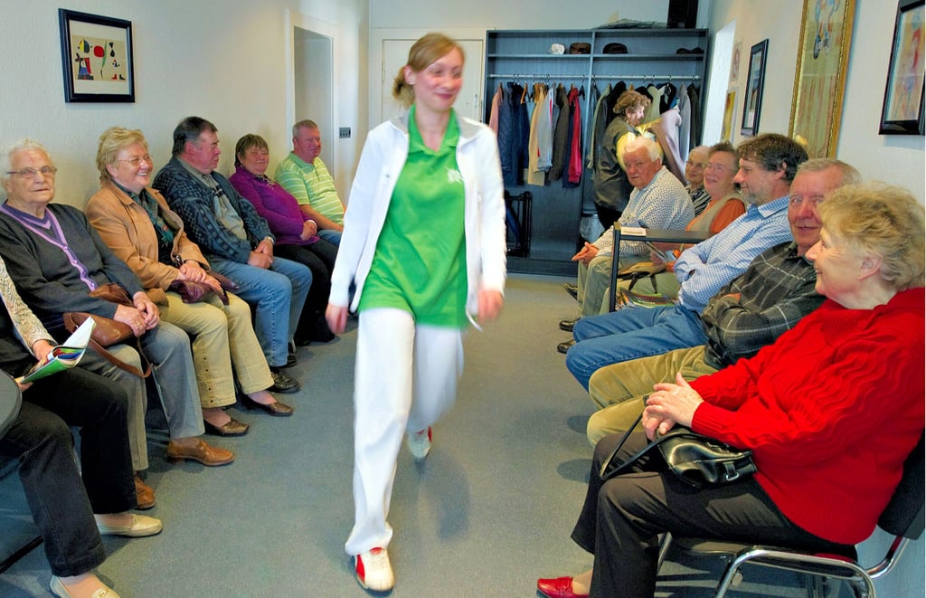 Volle Wartezimmer gehören auch in vielen Hallenser Praxen inzwischen zum Alltag. Fachärzte sind ausgelastet und Patienten müssen oft monatelang auf Termine warten.