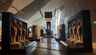 "Doppelt so groß wie Louvre": Kairo eröffnet Großes Ägyptisches Museum an Pyramiden von Gizeh