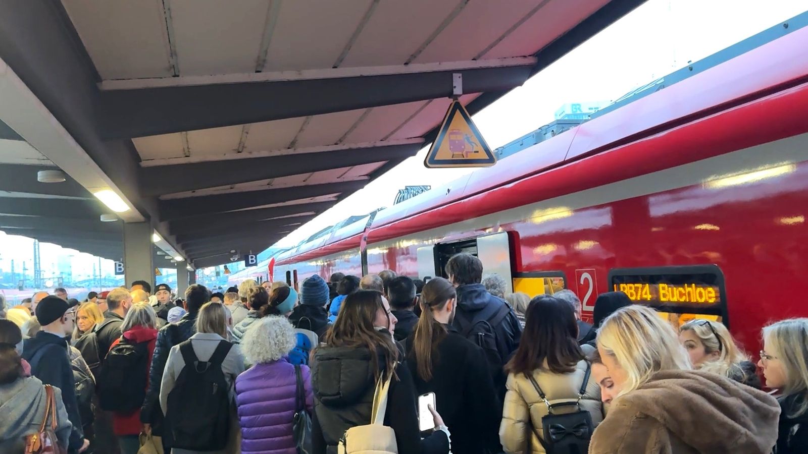 München: Überfüllte Regionalzüge durch Stammstrecken-Sperrung