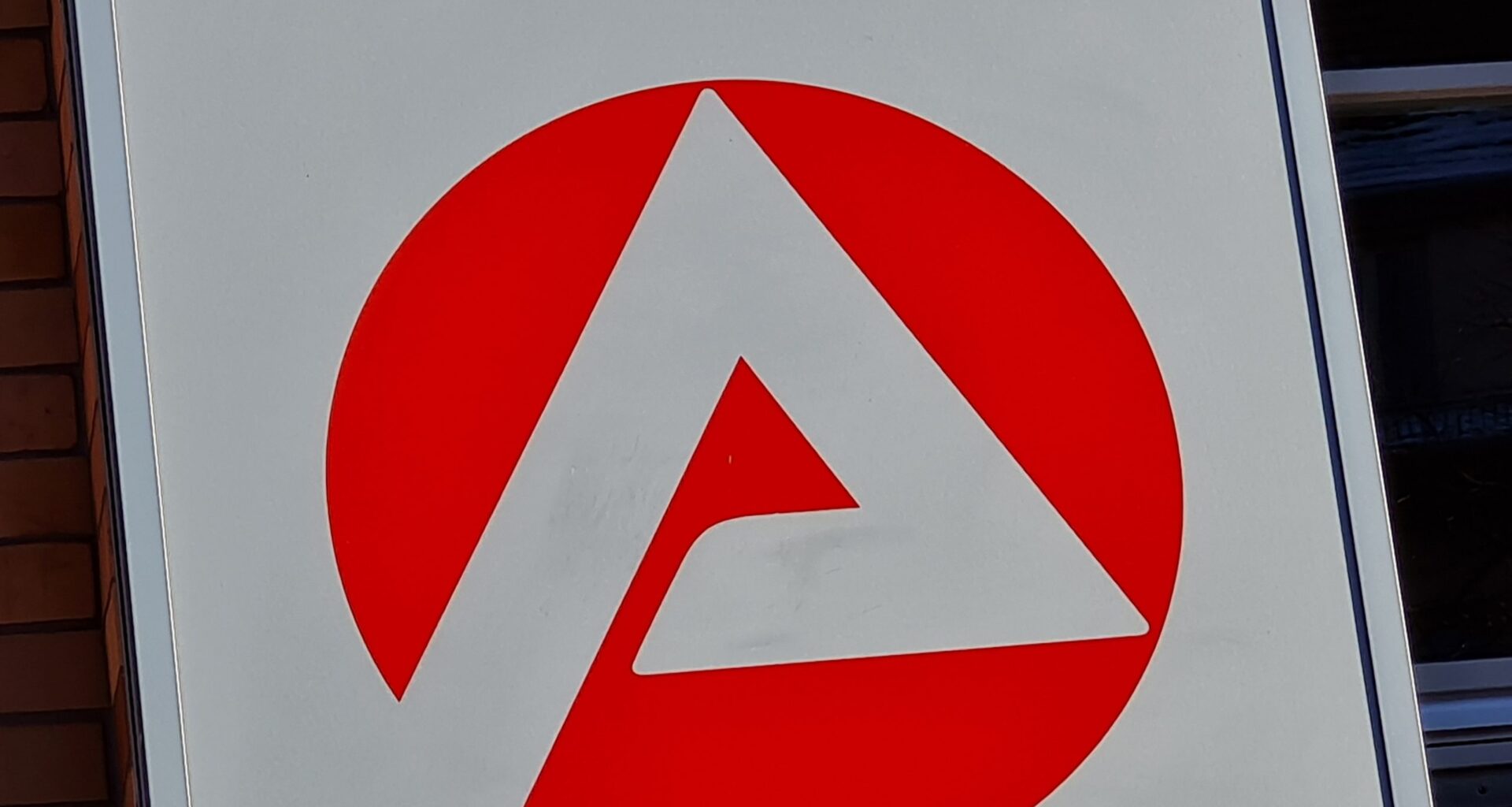 Arbeitsmarkt im November 2025 in Halle (Saale) und im Saalekreis