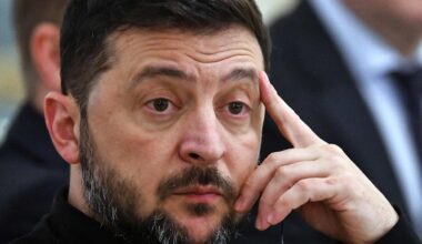 Dollar-Bündel und Gold-Toiletten – Die gefährlichen Korruptionsvorwürfe gegen Selenskyjs Vertrauten - WELT