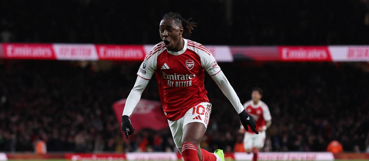 Arsenals Eberechi Eze bejubelt einen Treffer im Spiel gegen die Tottenham Hotspurs