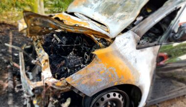 Zwei Autos in der Silberhöhe ausgebrannt