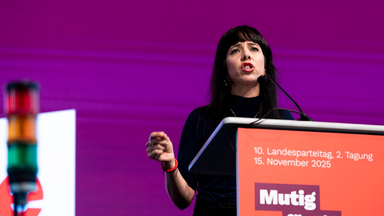 Spitzenkandidatin: Berliner Linke will Wahlrecht für alle Ausländer | Regional