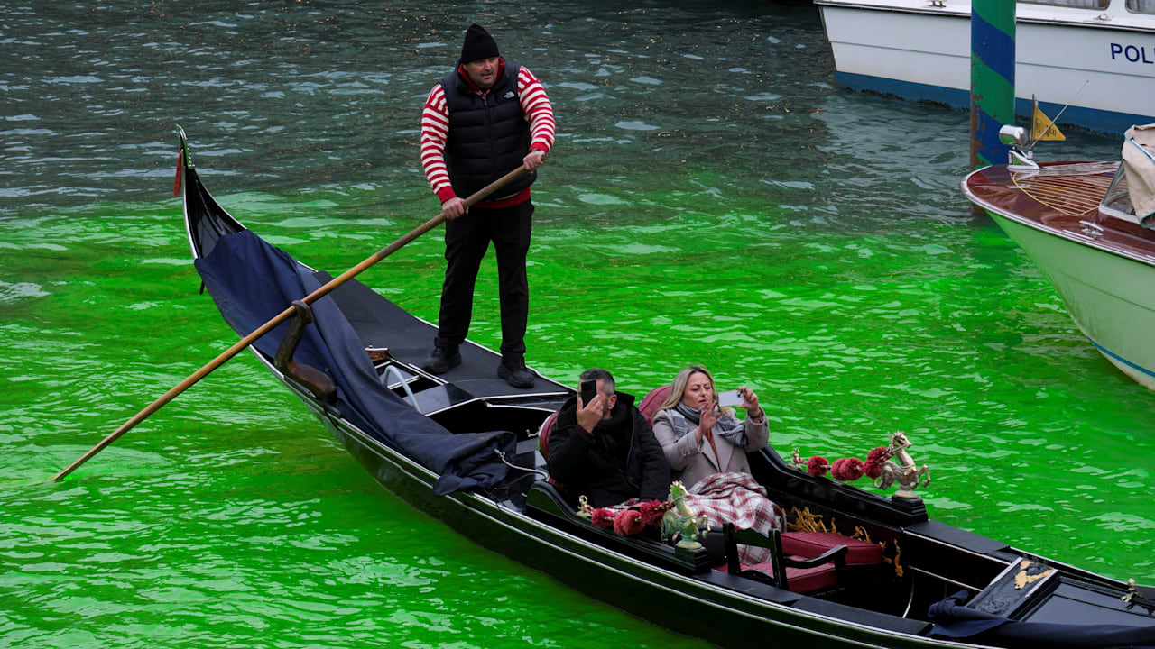 Berühmten Kanal neongrün gefärbt: Venedig schmeißt Greta Thunberg aus Stadt | Politik