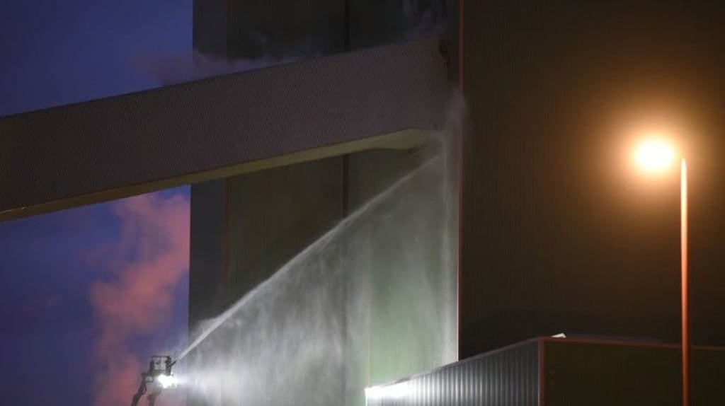 Am Kraftwerk in Schkopau läuft derzeit ein Großeinsatz der Feuerwehr. 