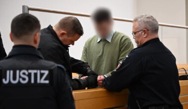 Prozess in Hannover - Einsatzkräfte mit Axt bedroht? 34-Jähriger vor Gericht - Panorama
