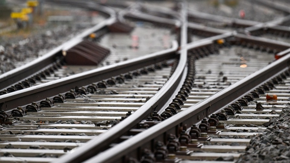 Bahnverkehr auf wichtigen Strecken in Sachsen massiv gestört