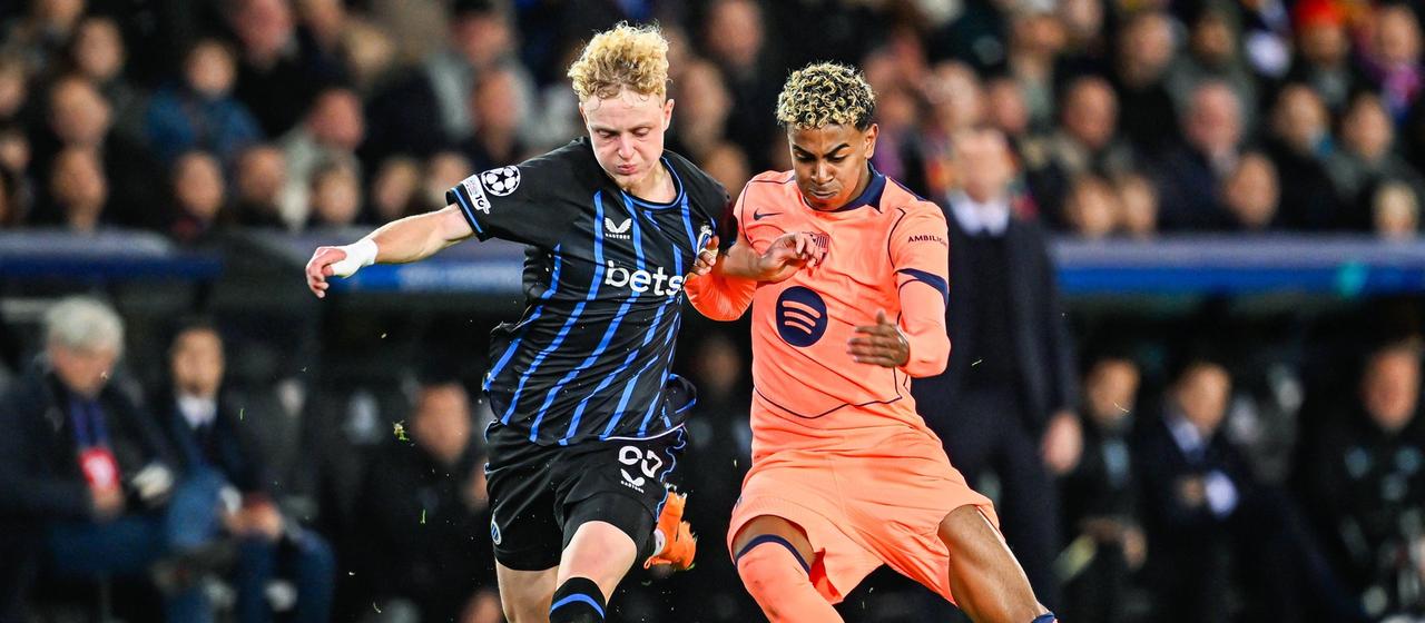 Seys Joaquim im Zweikampf mit Lamine Yamal