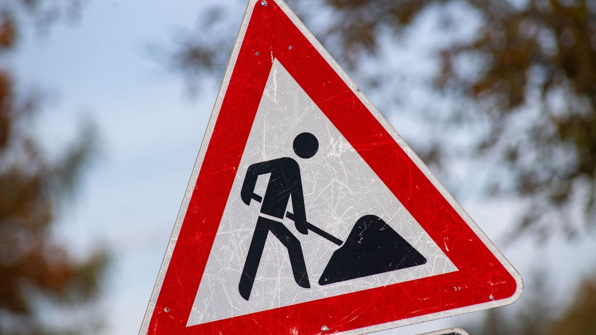 urn:newsml:dpa.com:20090101:241001-935-273942