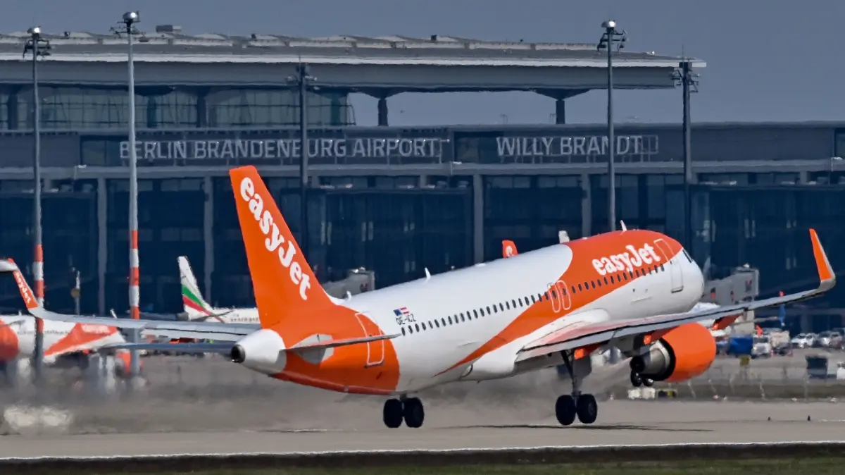 Ryanair landet zwei Minuten zu spät – Verfahren läuft