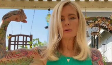 Erika Eleniak: Baywatch-Nixe trägt jetzt bunten Bizeps | Unterhaltung