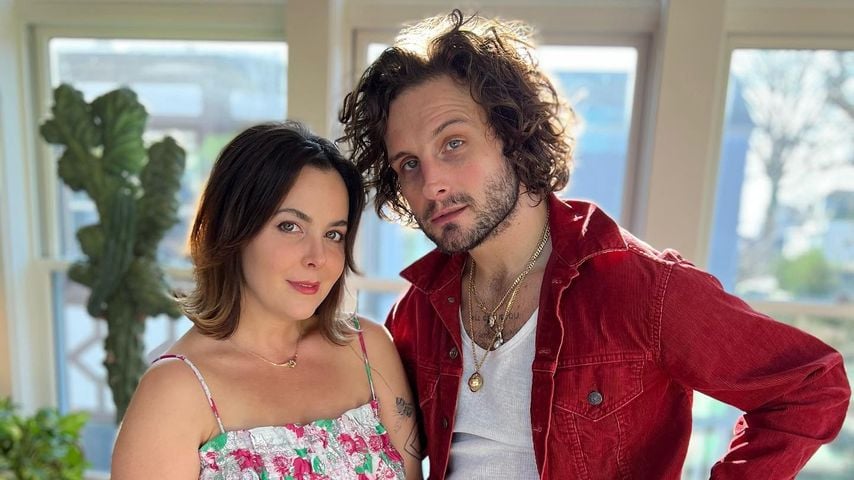 Bethany Meyers und Nico Tortorella, 2022