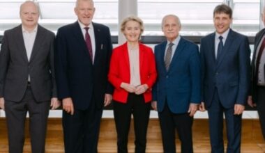 Der Internationale Karlspreis zu Aachen und die diesjährige Karlspreisträgerin, Ursula vo