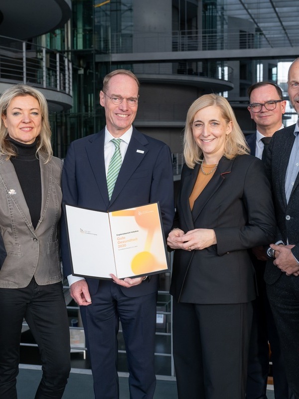 Beim heutigen Tag der Gesundheitsversorgung 2025 in Berlin hat die Initiative Gute Gesundhe