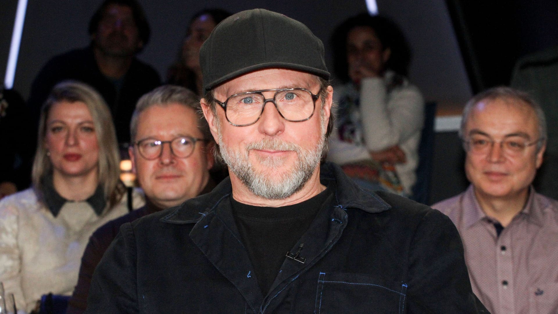 Bjarne Mädel in der "NDR Talk Show": Der Schauspieler verlegt seinen Wohnort bald zurück nach Hamburg. Bjarne Mädel in der "NDR Talk Show": Der Schauspieler verlegt seinen Wohnort bald zurück nach Hamburg.