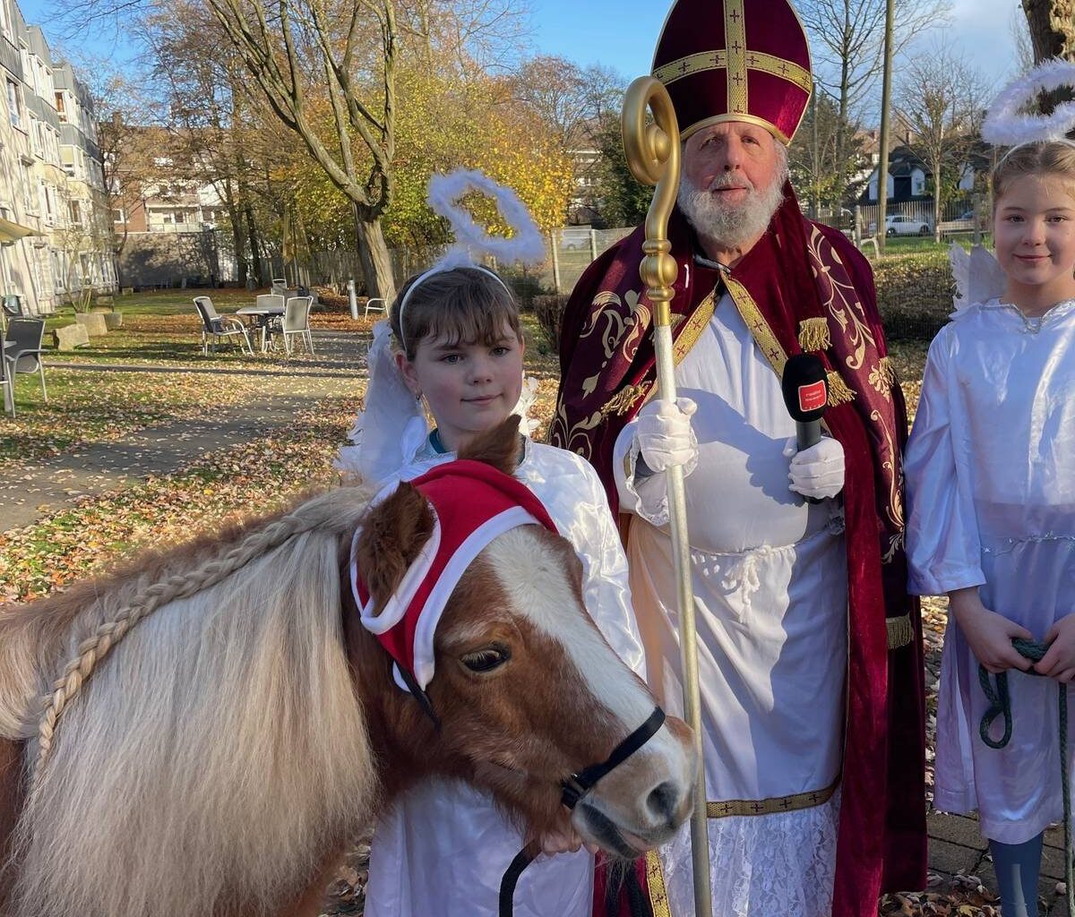 Bürger-Weihnachtsmarkt in Essen mit vielen Spielwütigen