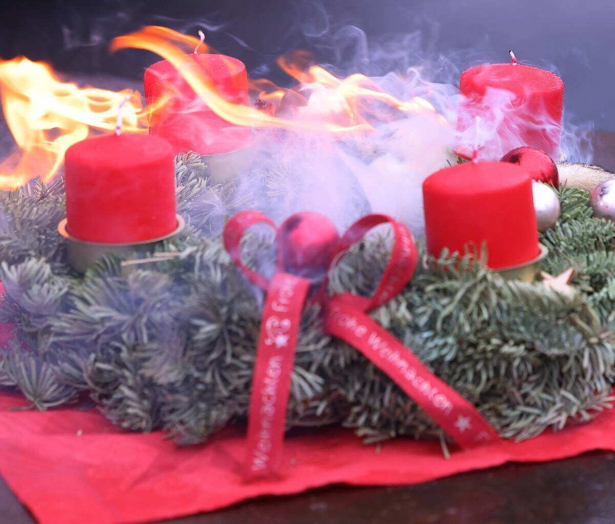 Feuerwehr warnt vor Brandgefahren - Antenne Düsseldorf