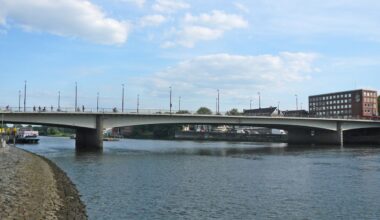Bremer Wilhelm-Kaisen-Brücke für Busse und Bahnen gesperrt