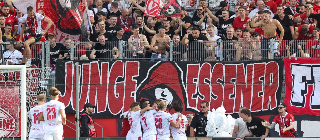 Essen Fans im Block