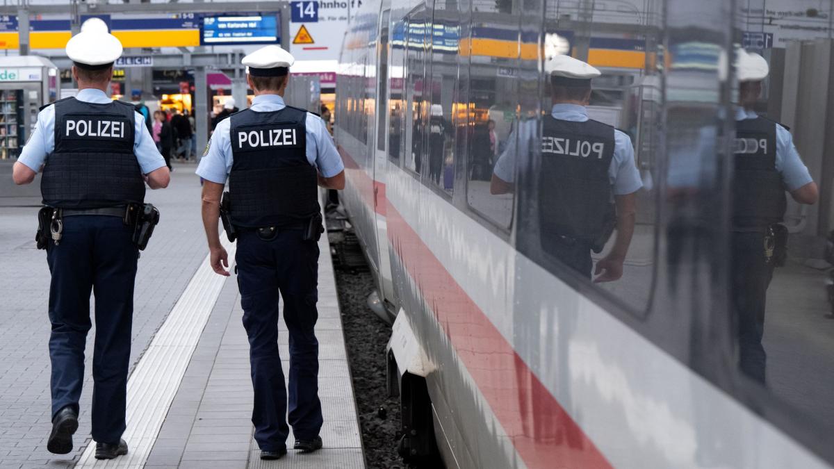 Betrunkener Fahrgast droht DB-Mitarbeiterin im ICE nach München mit dem Tod