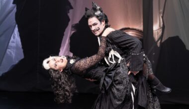 Wenn Paris, dann Kakerlaken: So amüsant ist die "Addams Family"