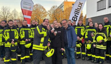 Challenge erfüllt: Feuerwehr löscht Feuer mit Schluck Wasser