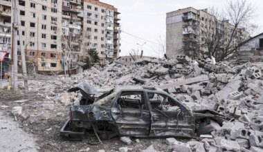 Ukraine News: Ukraine meldet hohe russische Verluste bei Pokrowsk, Russland rückt vor - Politik